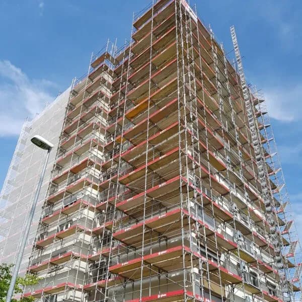 Maurer der Gloor AG bei Hochbauarbeiten in Schaffhausen