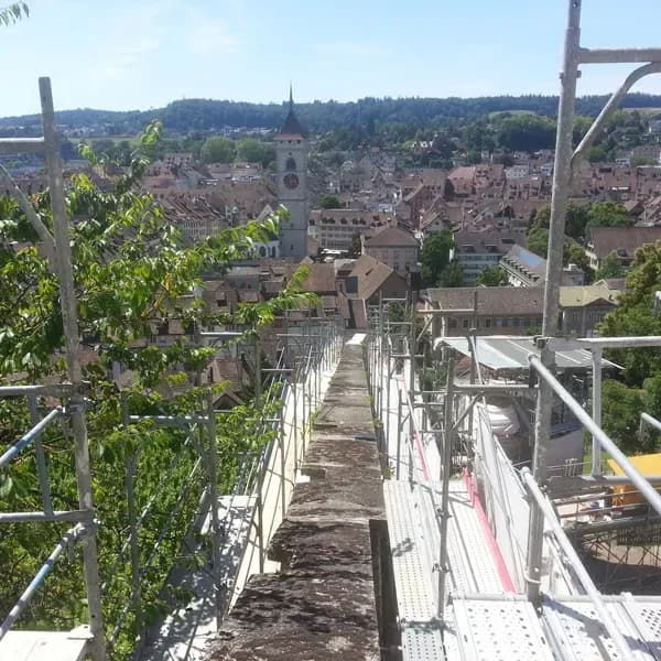 Sanierte Wehrmauer am Munot in Schaffhausen